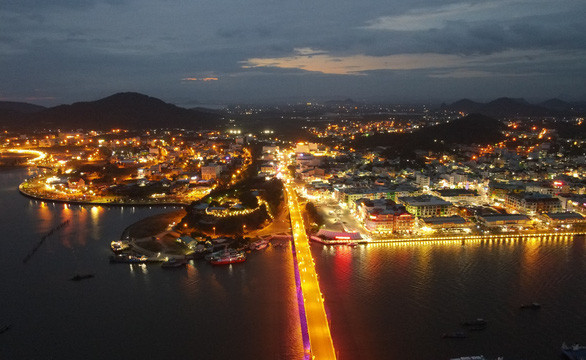 Kiên Giang xây dựng Hà Tiên thành thành phố cửa khẩu, trung tâm kinh tế du lịch của miền Tây